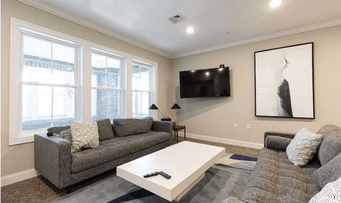 Canton Ridge Luxury Apartments in Canton, CT